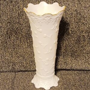 Lenox Ivory Vase with Gold Accent